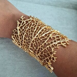 Zara Gold Coral Pattern Bracelet
